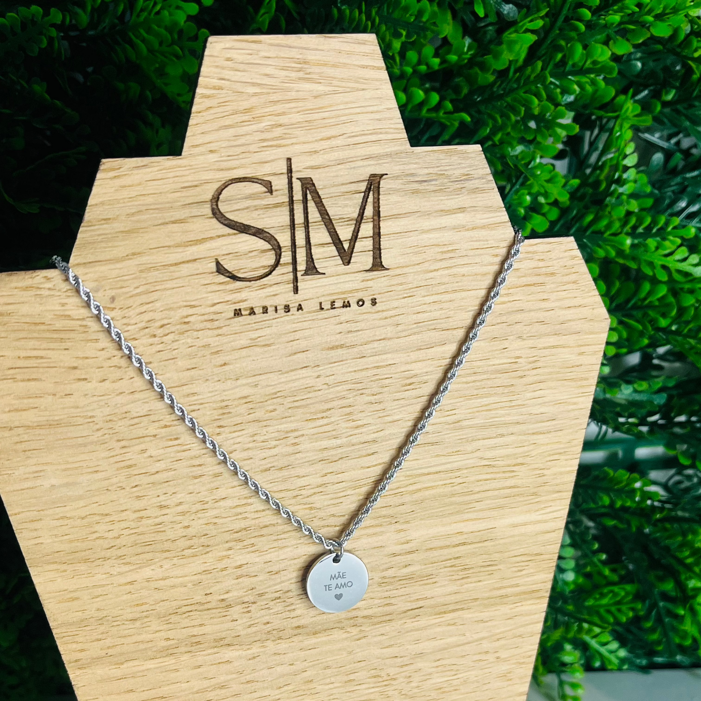 AURA- Fio Mulher- Medalha redonda