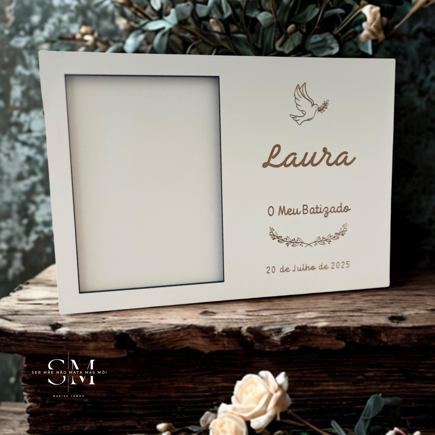 Uma prenda maravilhosa para oferecer no batizado , personalizada com o nome e data