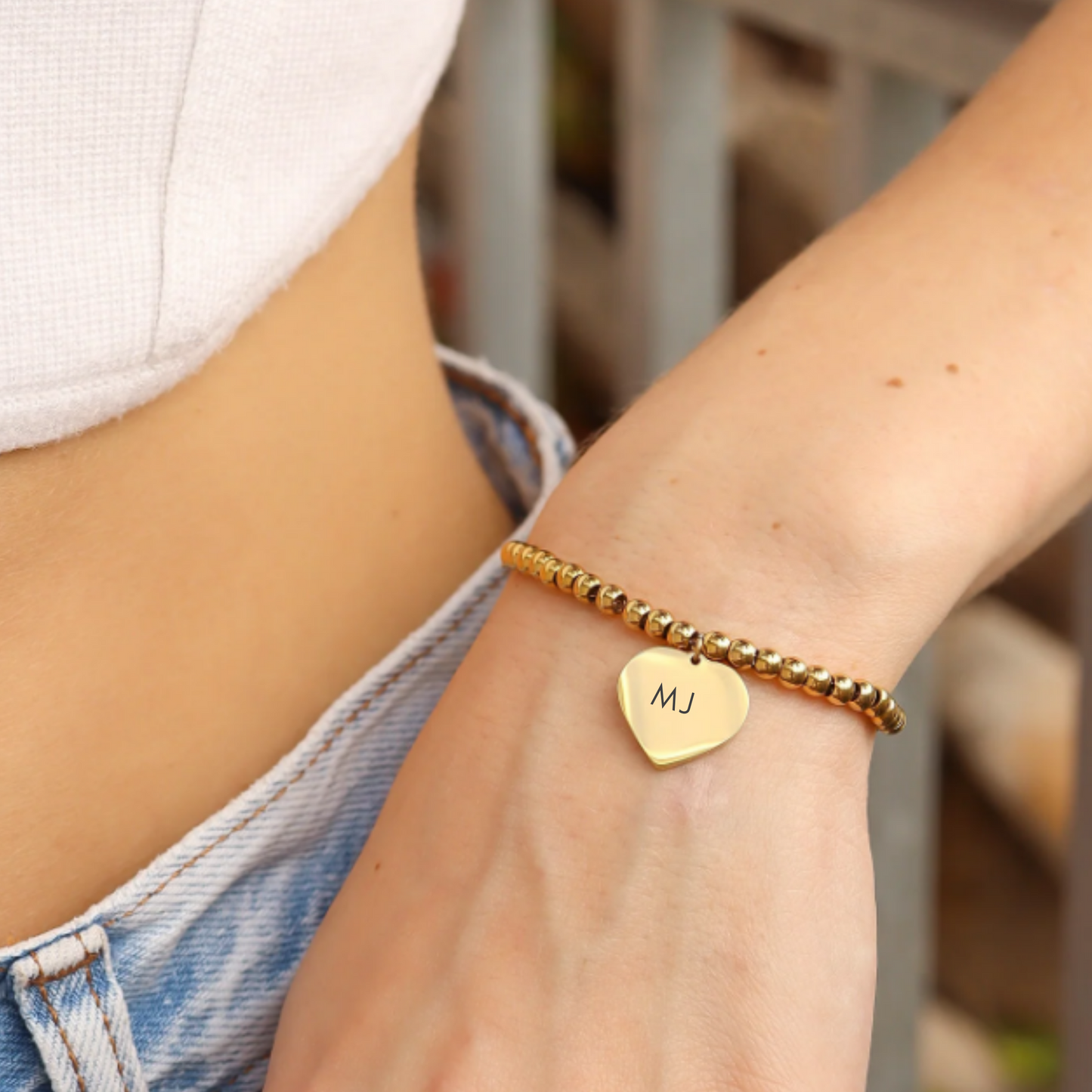 Pulseira HEART DOTS elegante – detalhe da gravação NFC